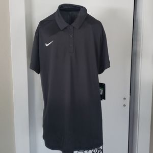New with tags, women's Nike dri-fit SS shirt XL
